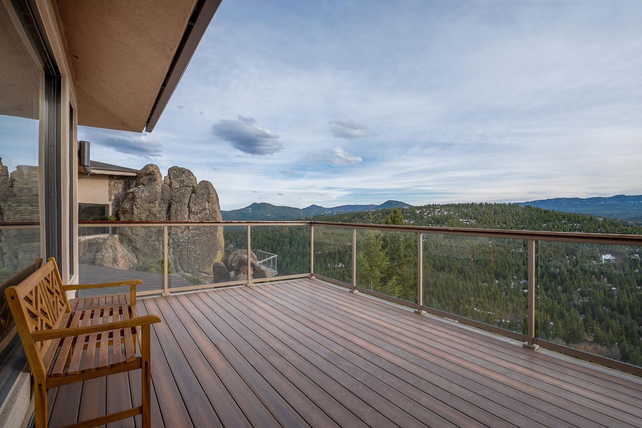 La possibilité d'admirer une vue superbe depuis la terrasse.