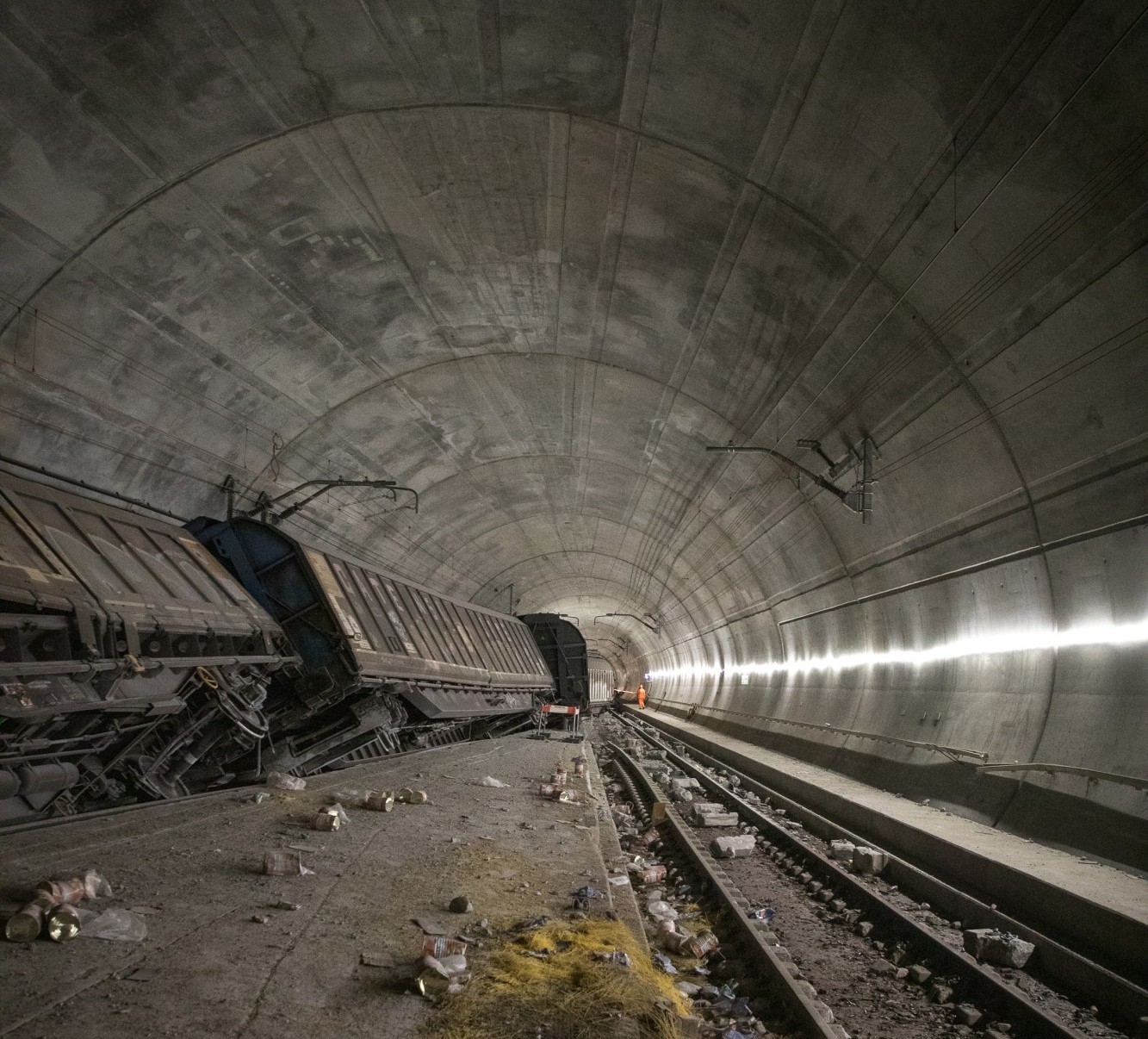Le train qui a déraillé dans le tunnel de base du Saint-Gothard en août dernier a provoqué d'importants dégâts sur la ligne.