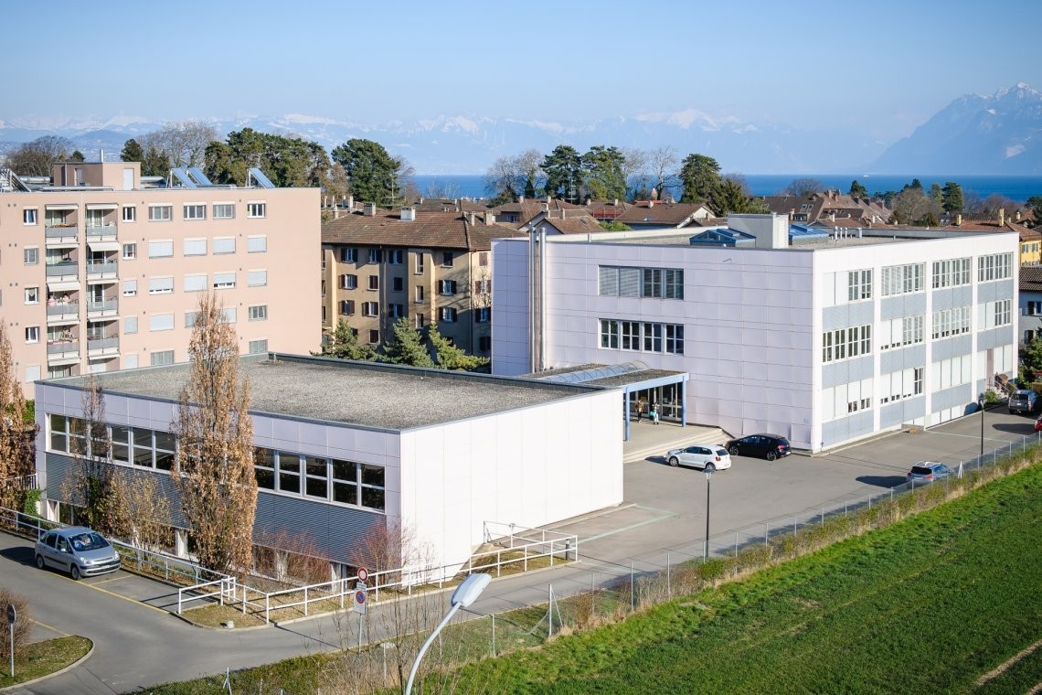 La Ville de Morges a lancé un vaste projet d’assainissement et de rénovation durable de ses bâtiments communaux, avec des travaux majeurs prévus cet été dans plusieurs écoles, y compris le collège de la Burtignière.