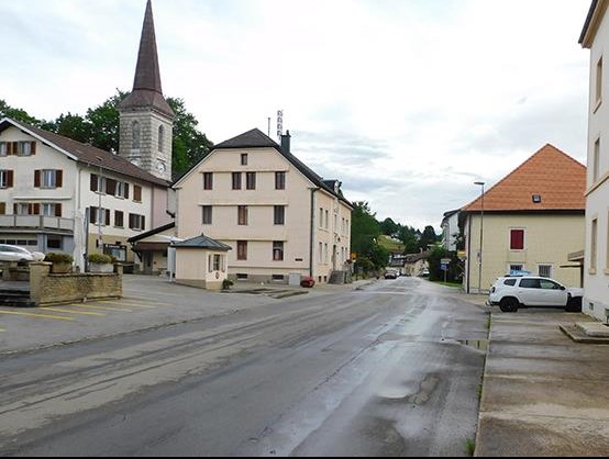 Le Réaménagement de la traversée du village de La Côte-aux-Fées a débuté.