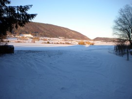 Un mât de mesure a été installé au Mont-Sujet (BE) pour l'étude des vents et de la biodiversité.