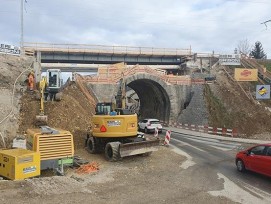 La fermeture temporaire de la rue de l’Hôtel-de-Ville pour la démolition du passage supérieur CFF des Petites durera tout le week-end.